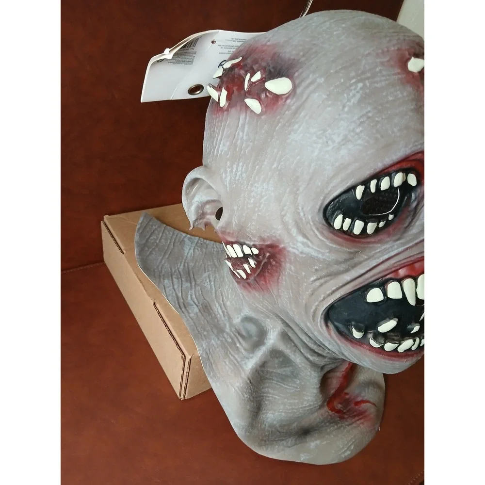 NWT Zombie MONSTER Teeth Latex Scary Halloween Mask Full Head Shoulder 14+ #1180